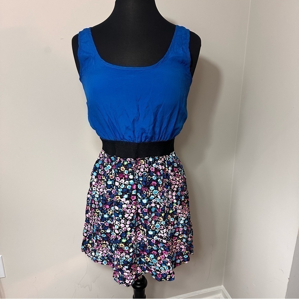 Forever21 Blue Floral Dress in Size Large